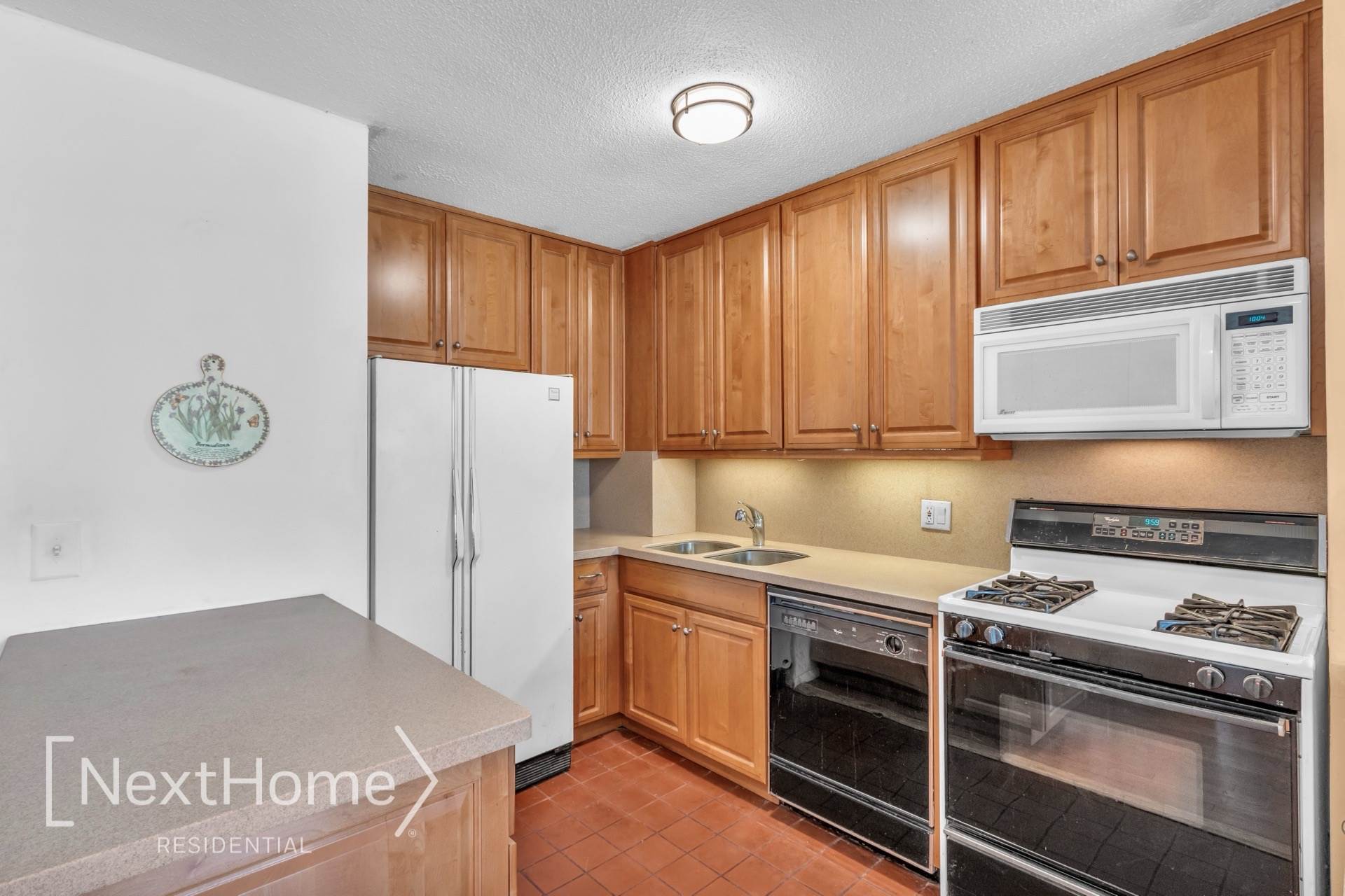 345 East 93rd Street #4D, New York, NY 10128