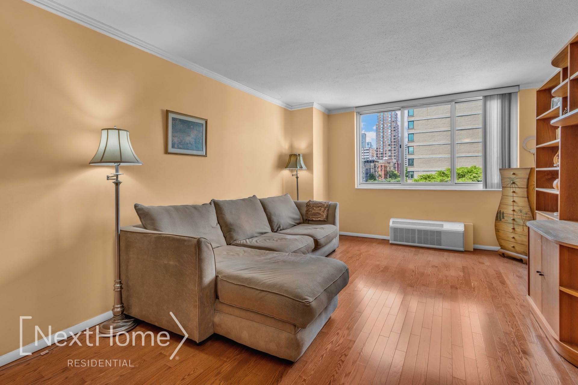 345 East 93rd Street #4D, New York, NY 10128