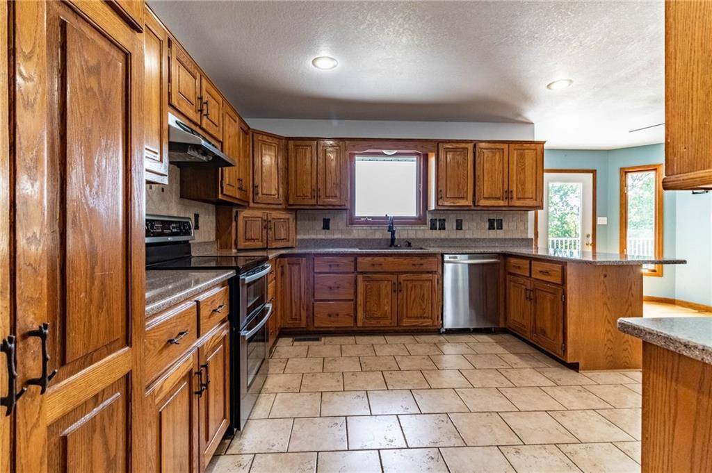 30828 Nomad Drive, Warsaw, MO 65355