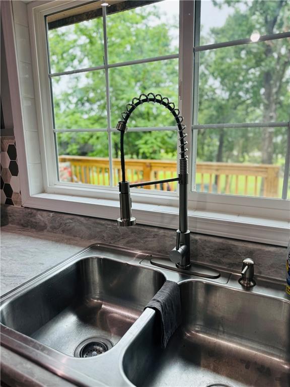 10057 Otter Road, Clinton, MO 64735