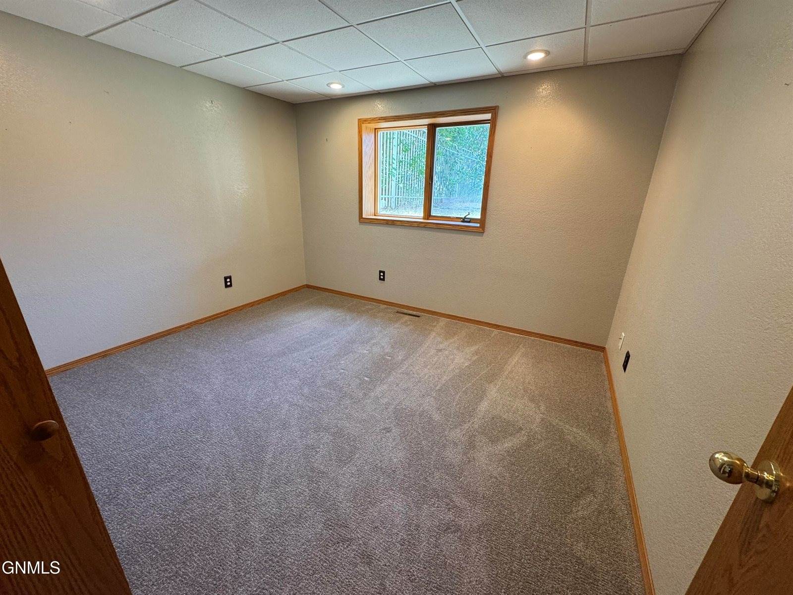 807 Bruce Dr Drive, Mandan, ND 58554