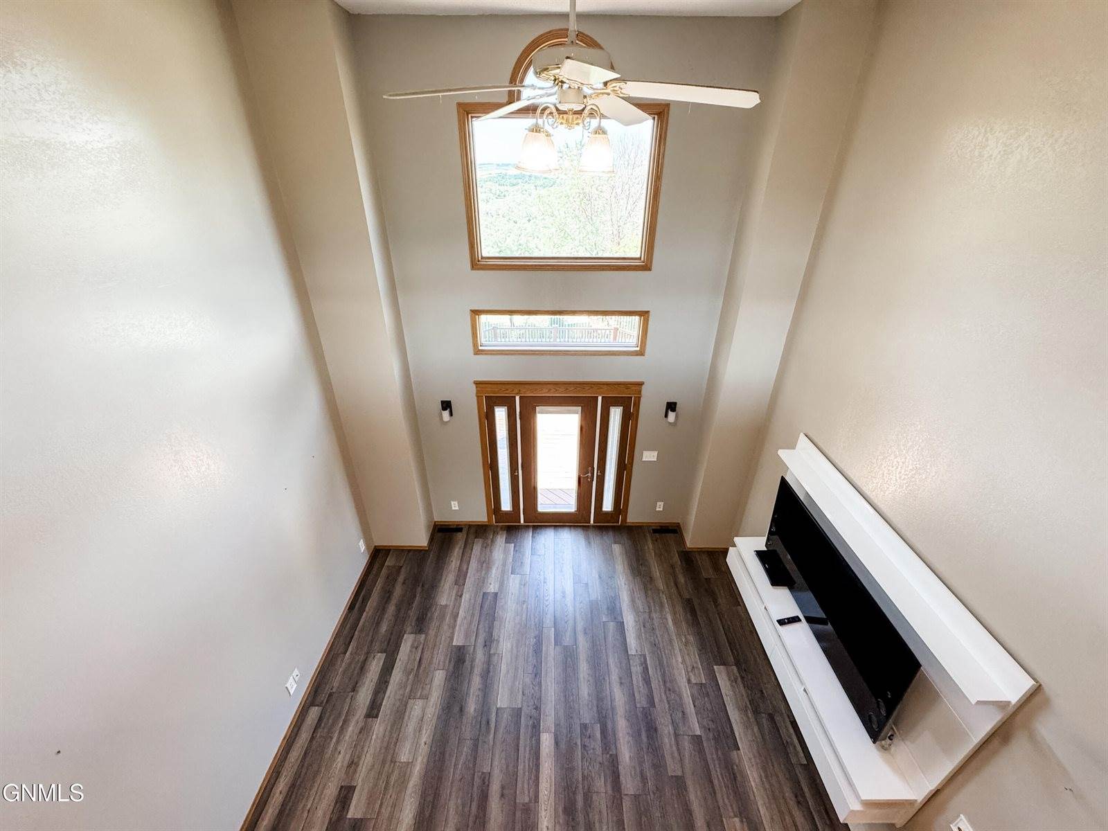 807 Bruce Dr Drive, Mandan, ND 58554