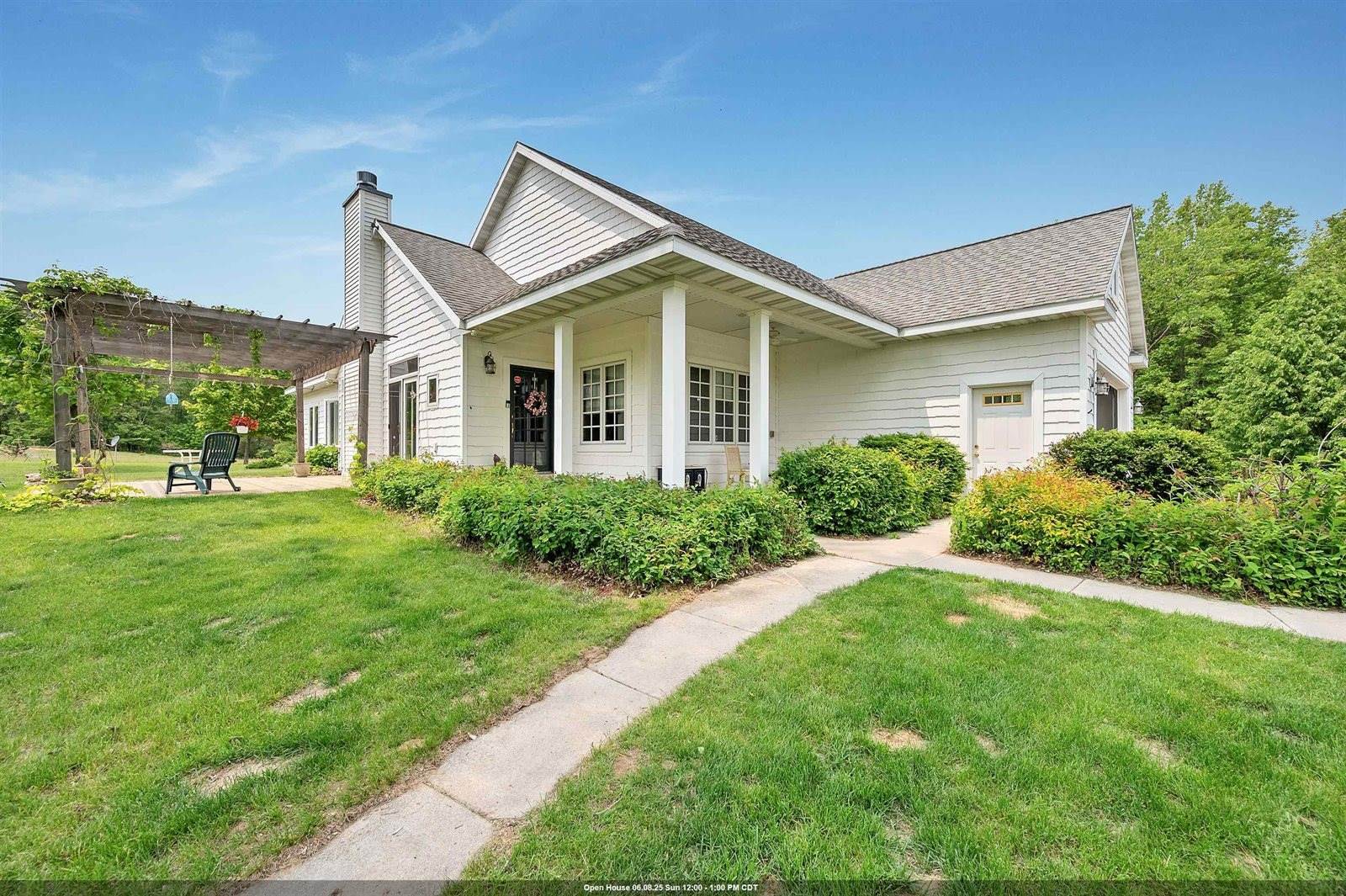 1817 Bonk Lane, Little Suamico, WI 54141