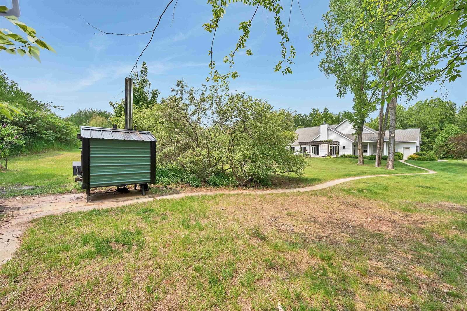 1817 Bonk Lane, Little Suamico, WI 54141