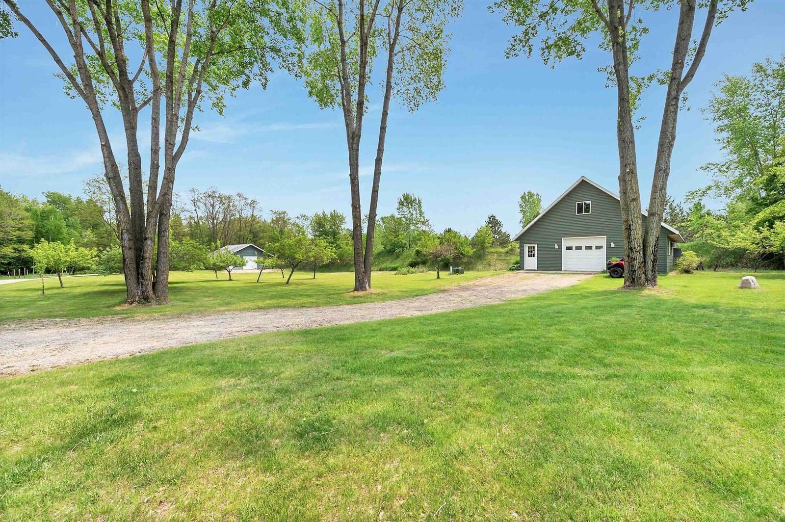 1817 Bonk Lane, Little Suamico, WI 54141