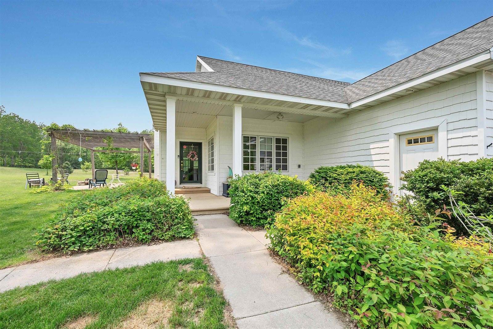 1817 Bonk Lane, Little Suamico, WI 54141