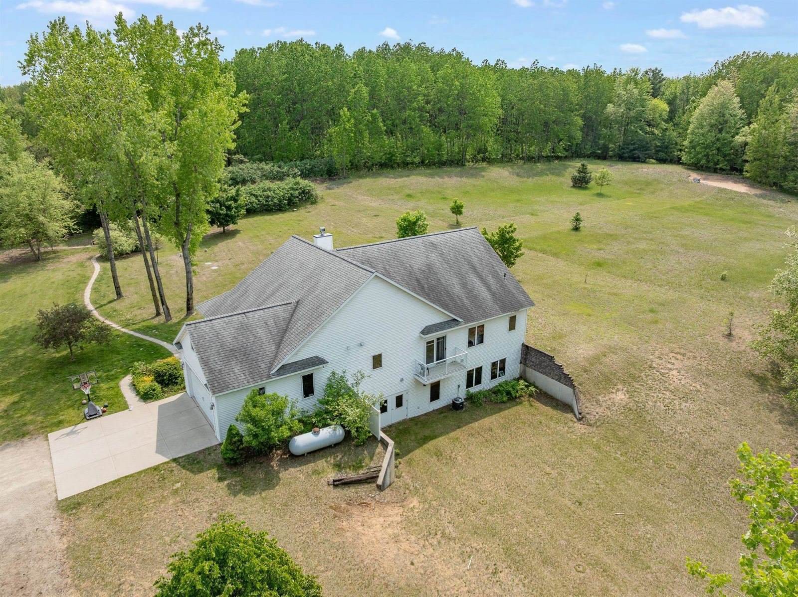 1817 Bonk Lane, Little Suamico, WI 54141