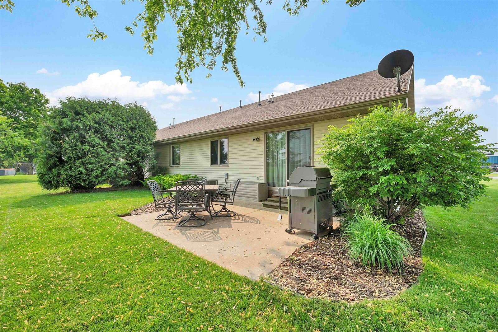 974 Broadway Street, Wrightstown, WI 54180