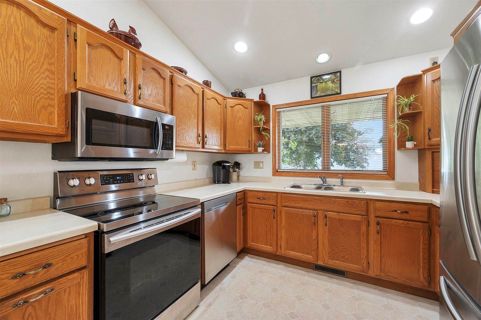 974 Broadway Street, Wrightstown, WI 54180