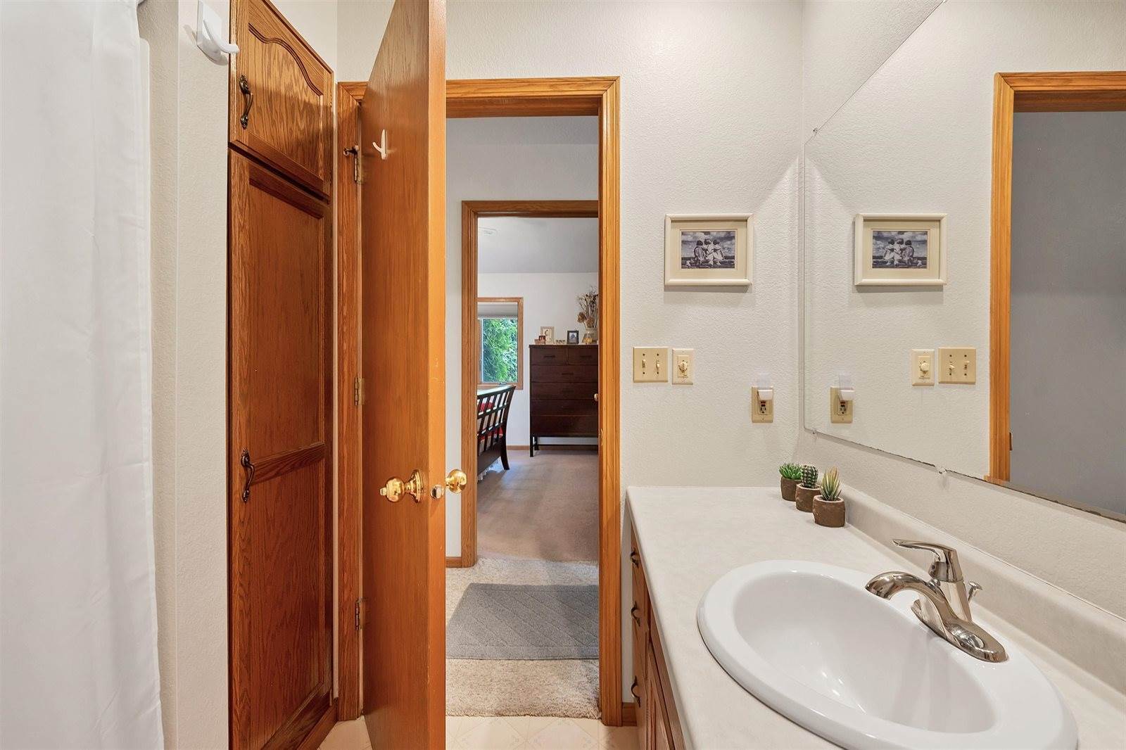 974 Broadway Street, Wrightstown, WI 54180