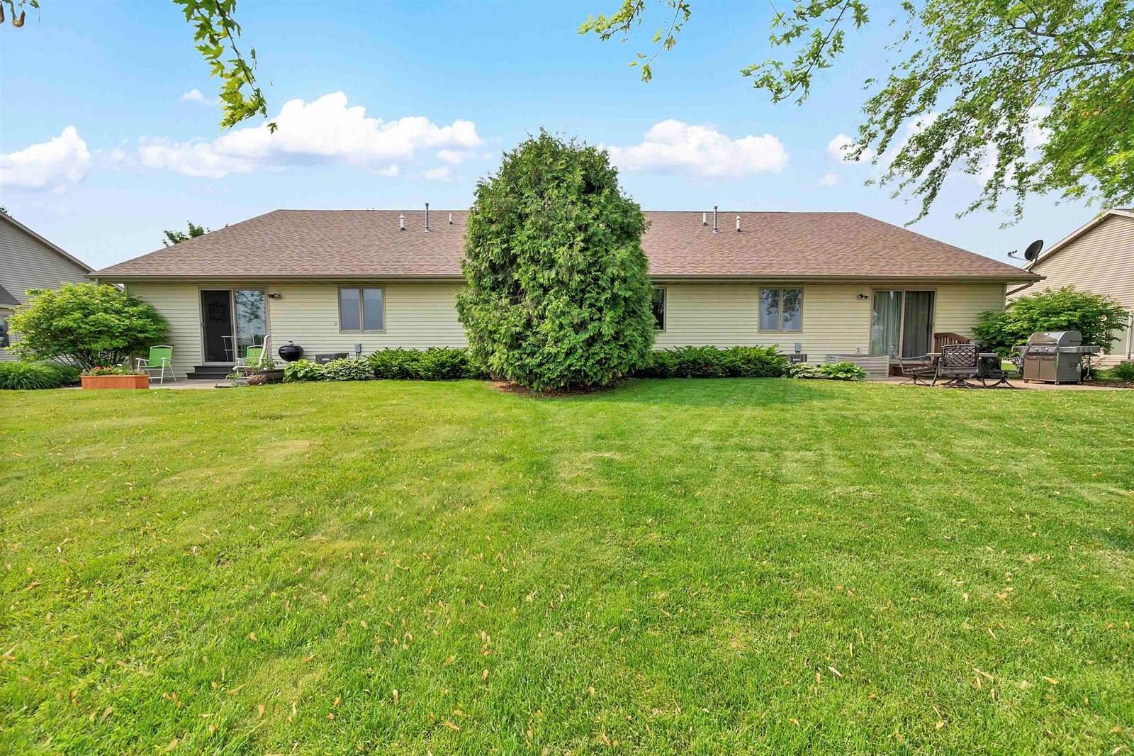 974 Broadway Street, Wrightstown, WI 54180