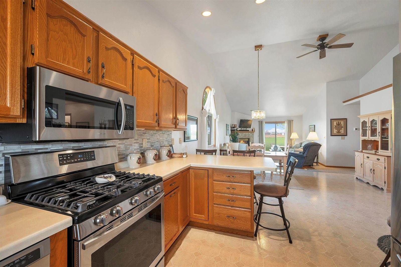 974 Broadway Street, Wrightstown, WI 54180