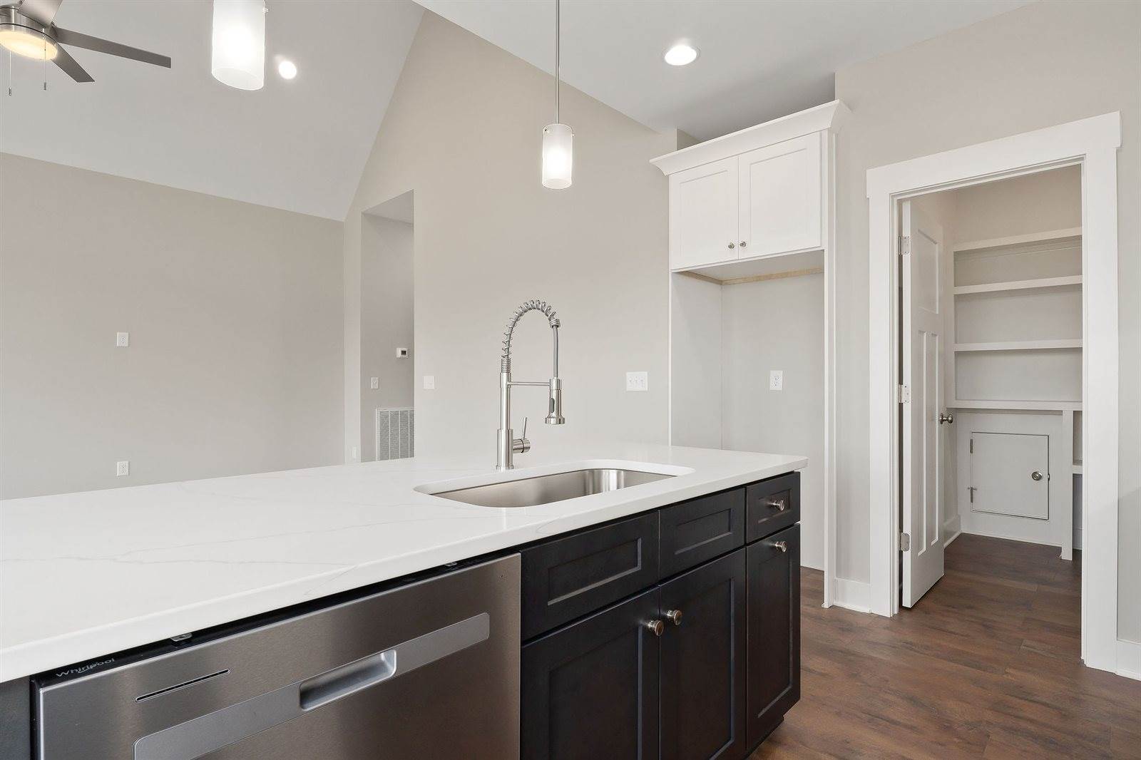 1095 Arch Cope Rd, Morrison, TN 37357