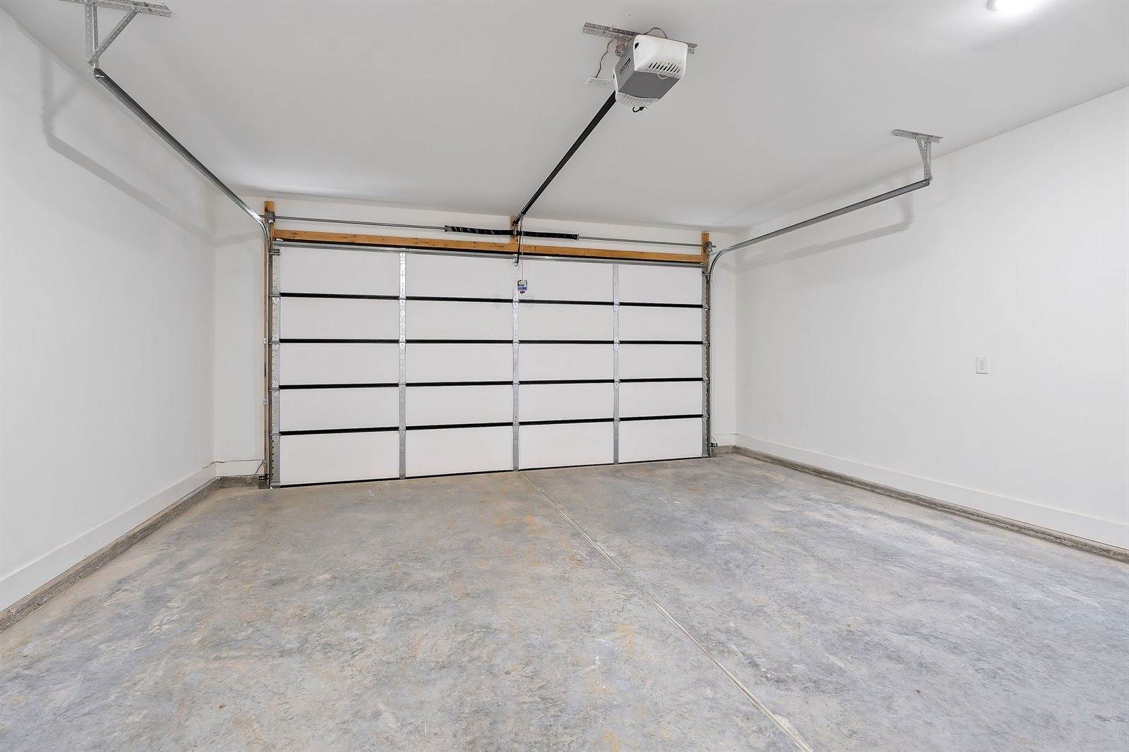 1095 Arch Cope Rd, Morrison, TN 37357