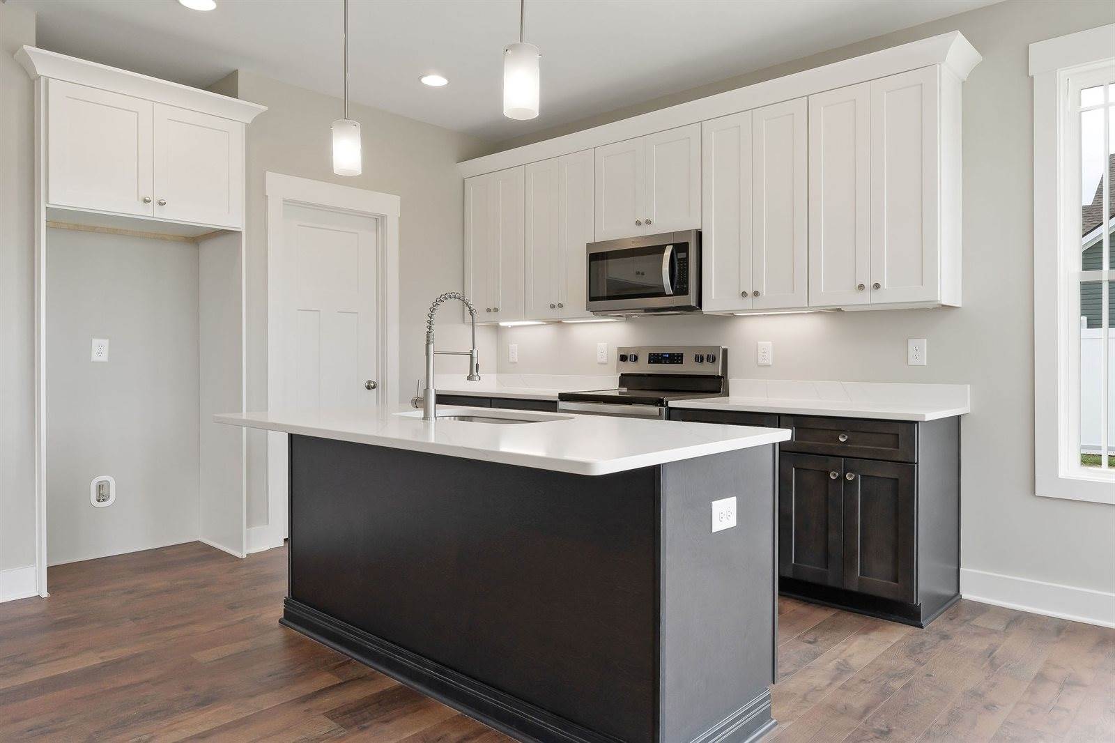 1095 Arch Cope Rd, Morrison, TN 37357