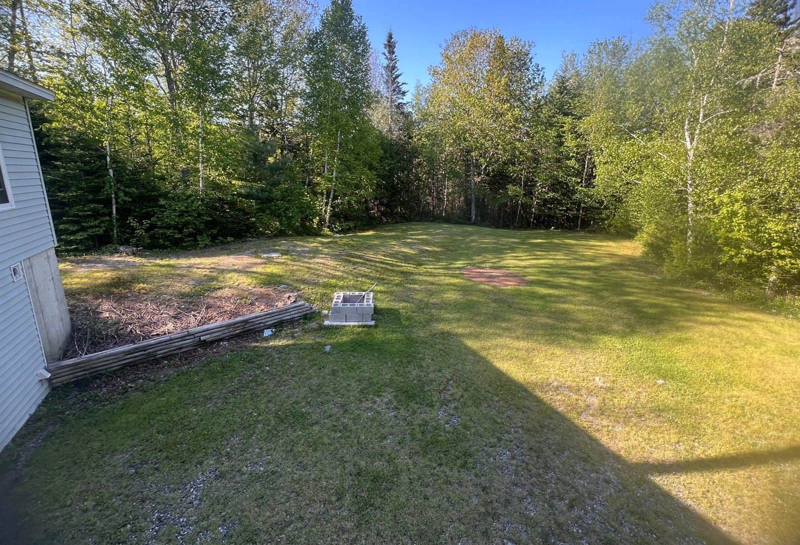 24 Forest Lane, Trenton, ME 04605