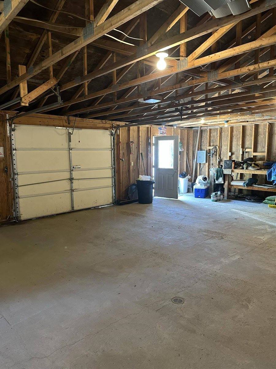 24 Forest Lane, Trenton, ME 04605