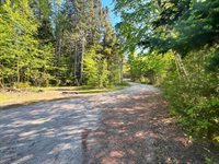 24 Forest Lane, Trenton, ME 04605