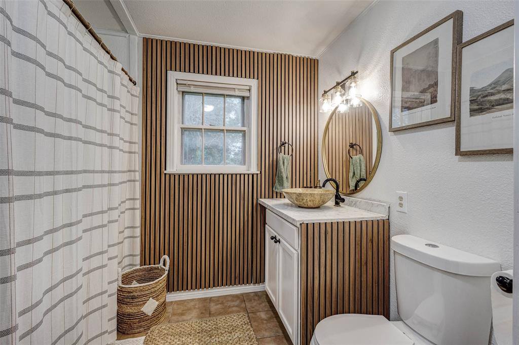 440 South Main Street, Springtown, TX 76082