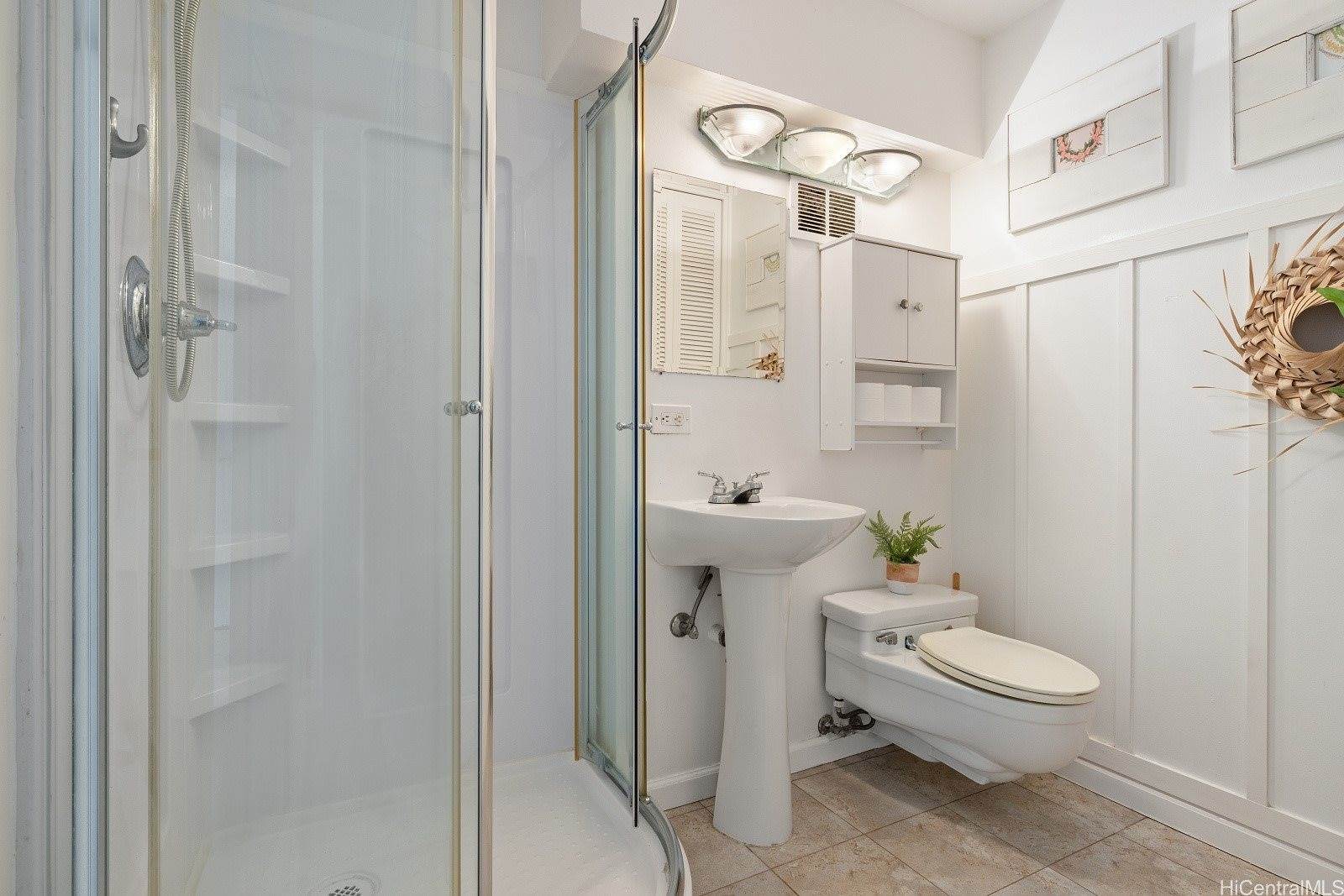 1520 Ward Avenue, Honolulu, HI 96822