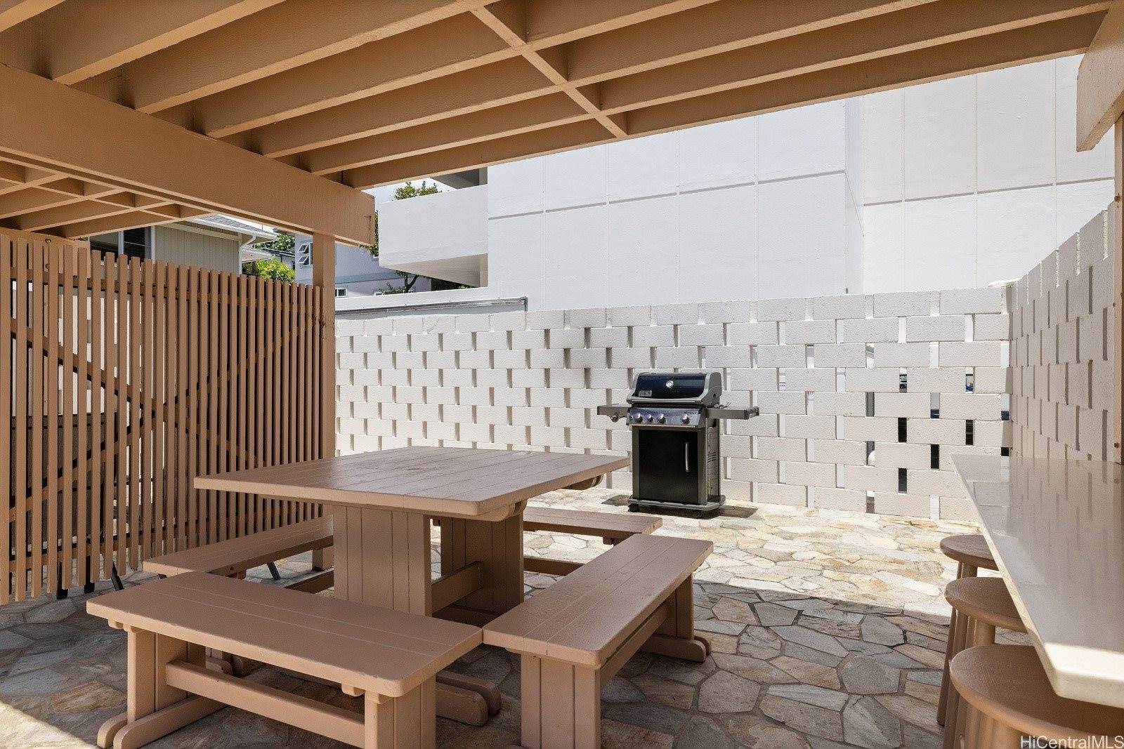 1520 Ward Avenue, Honolulu, HI 96822