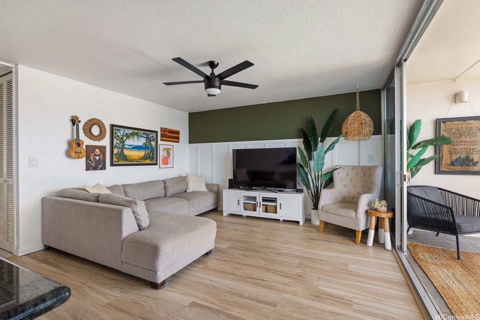 1520 Ward Avenue, Honolulu, HI 96822