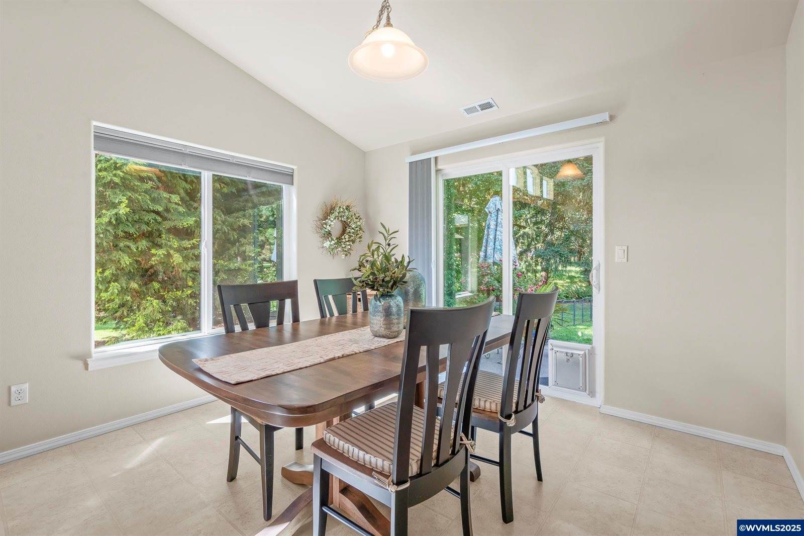 910 Oakmont Lp, Albany, OR 97322