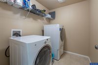 910 Oakmont Lp, Albany, OR 97322