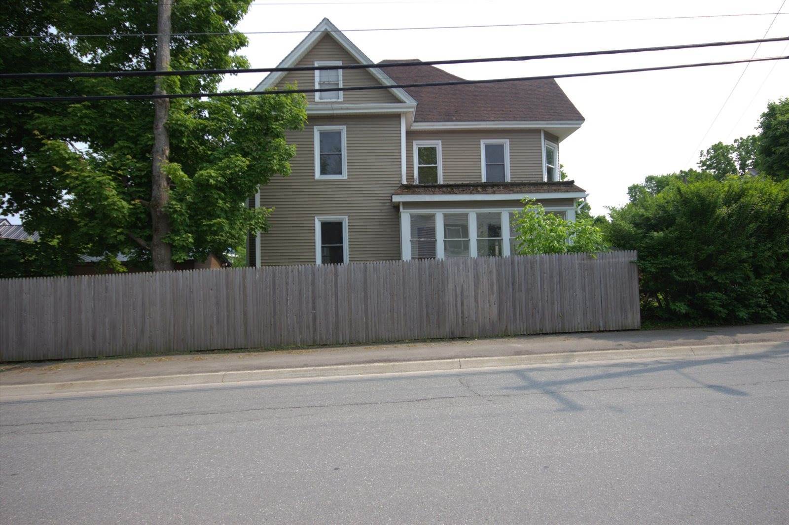 125 Grove Street, Bangor, ME 04401