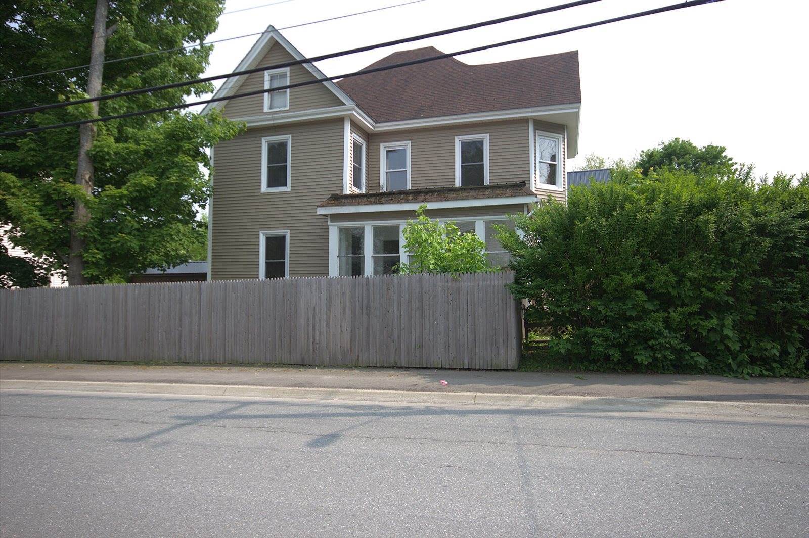 125 Grove Street, Bangor, ME 04401