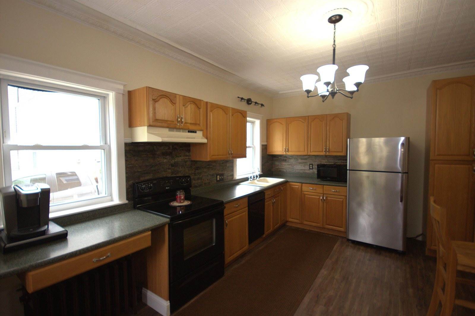 125 Grove Street, Bangor, ME 04401