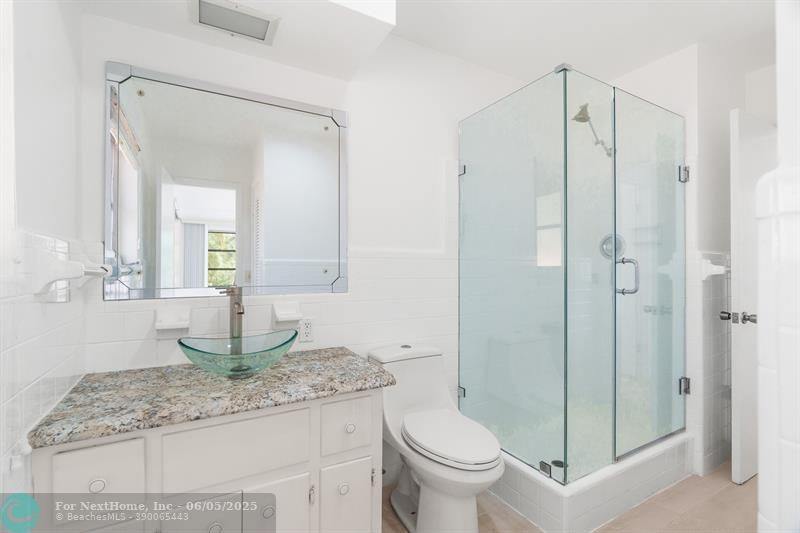 3566 Lloyd Dr, Fort Lauderdale, FL 33309