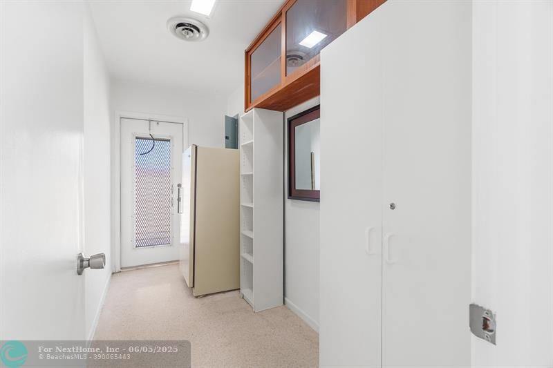 3566 Lloyd Dr, Fort Lauderdale, FL 33309