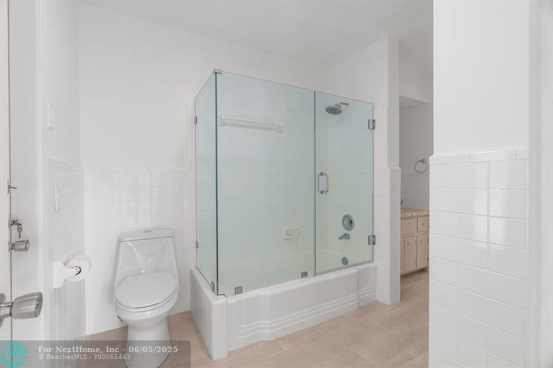 3566 Lloyd Dr, Fort Lauderdale, FL 33309