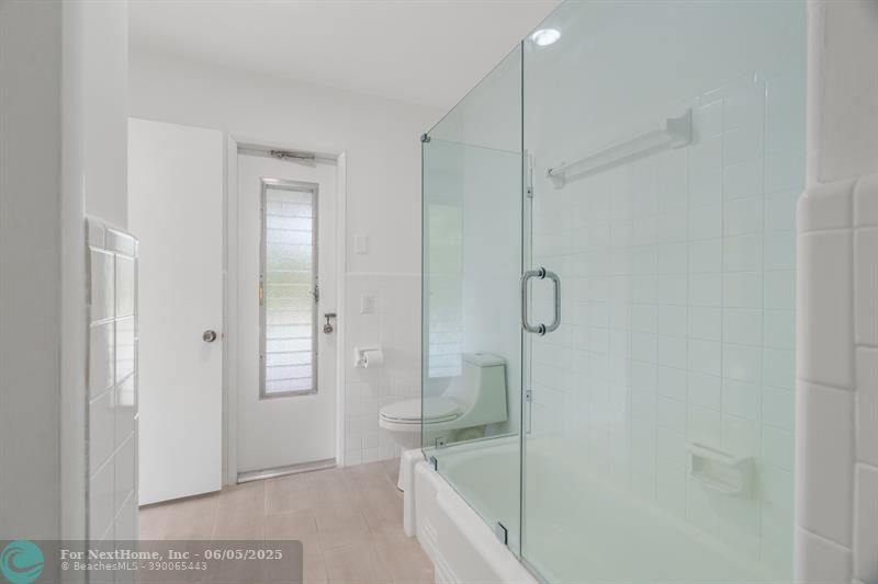 3566 Lloyd Dr, Fort Lauderdale, FL 33309