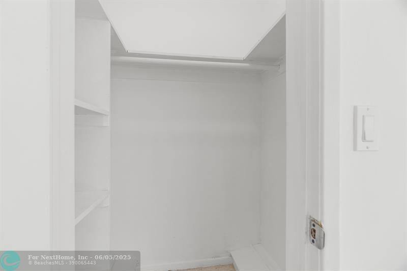 3566 Lloyd Dr, Fort Lauderdale, FL 33309