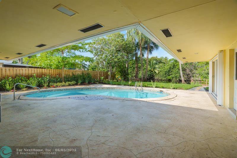 3566 Lloyd Dr, Fort Lauderdale, FL 33309