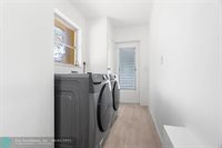 3566 Lloyd Dr, Fort Lauderdale, FL 33309