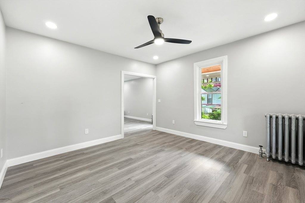 163 Thompson St, Springfield, MA 01109