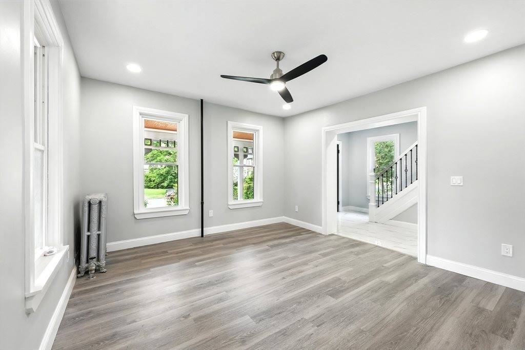 163 Thompson St, Springfield, MA 01109