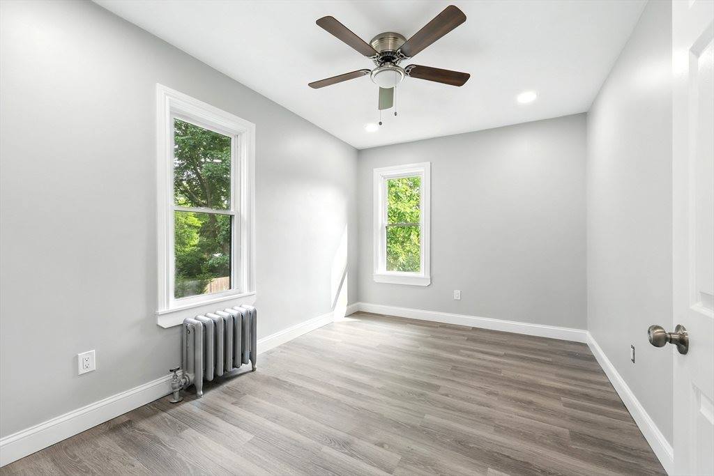 163 Thompson St, Springfield, MA 01109