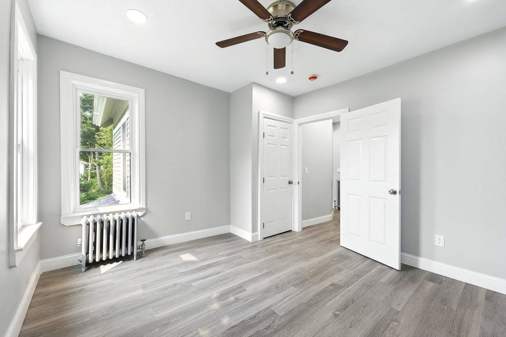 163 Thompson St, Springfield, MA 01109