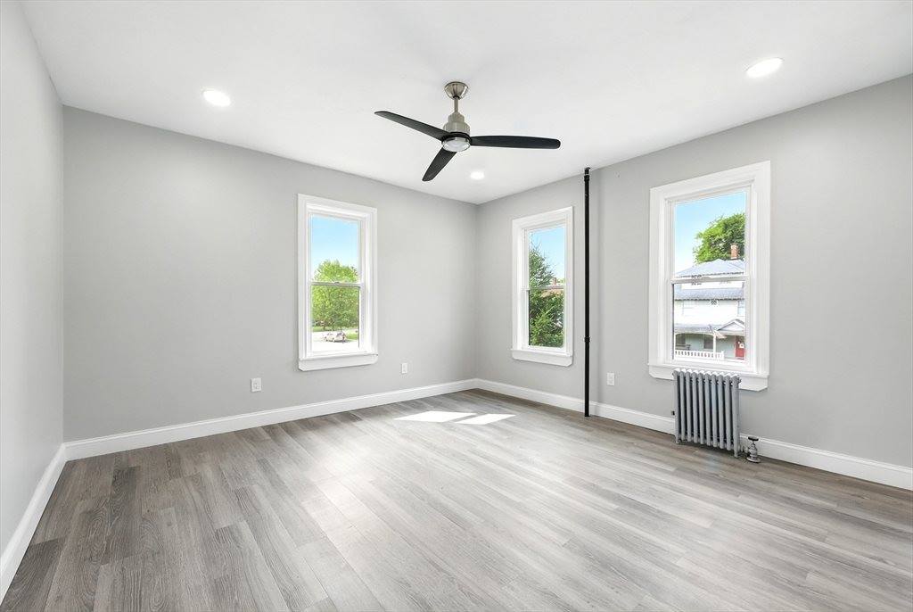 163 Thompson St, Springfield, MA 01109