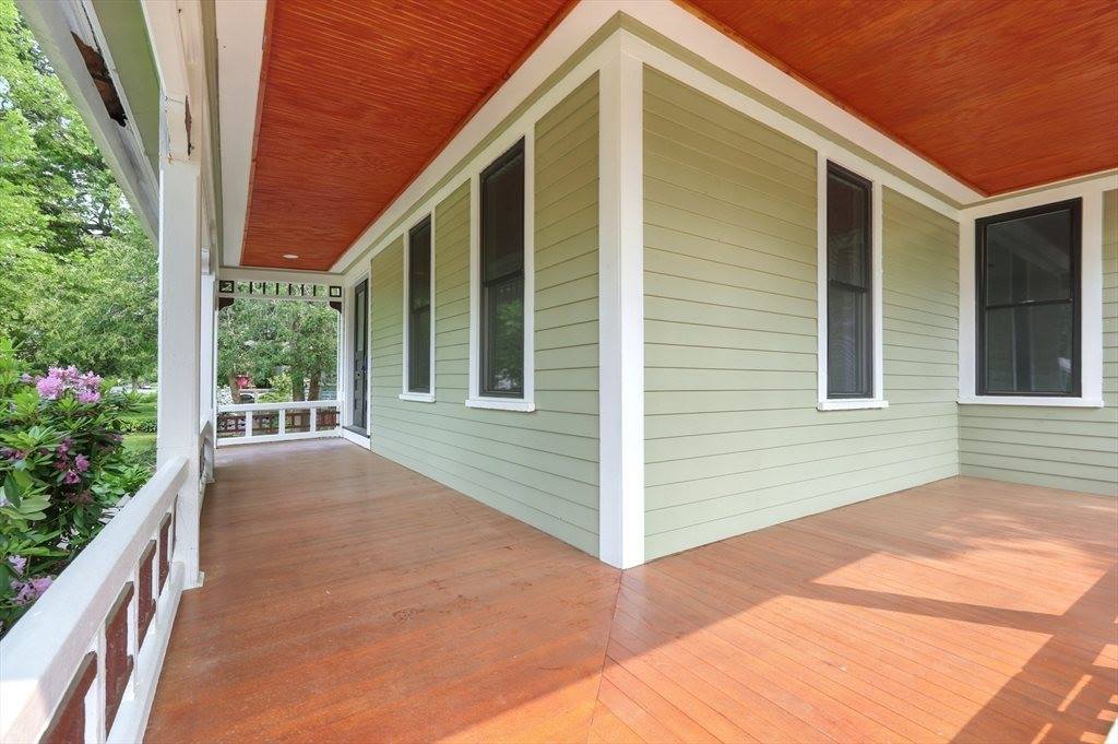 163 Thompson St, Springfield, MA 01109