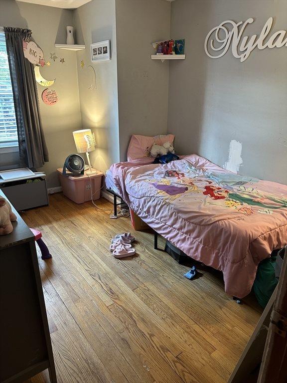 53 Canton St, Springfield, MA 01104