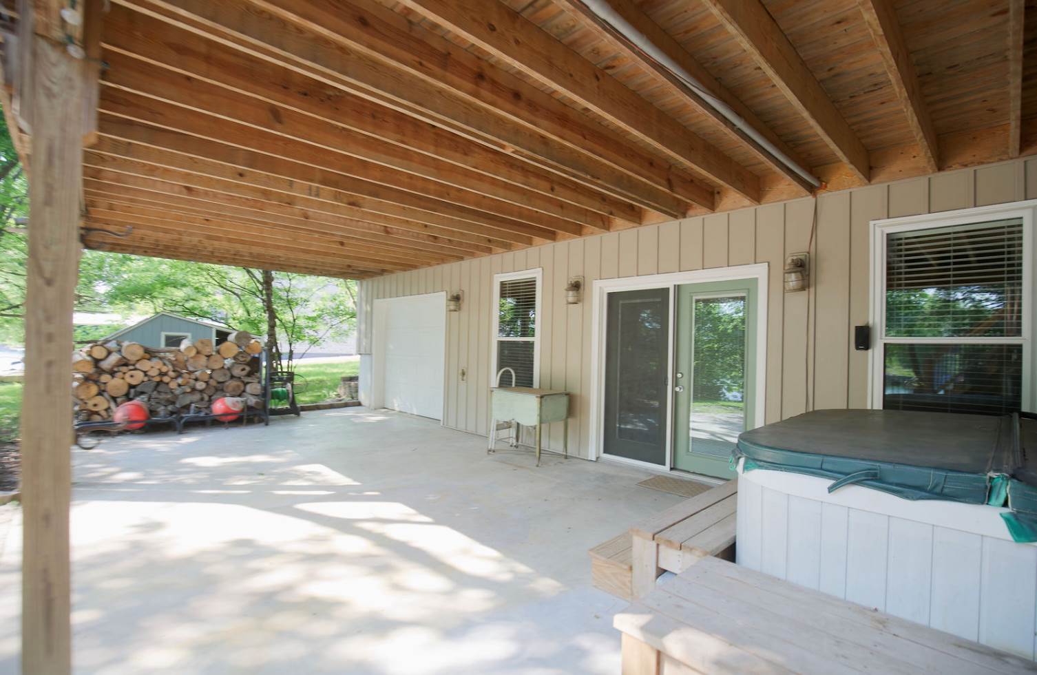 270 Linn Valley Blvd, Linn Valley, KS 66040