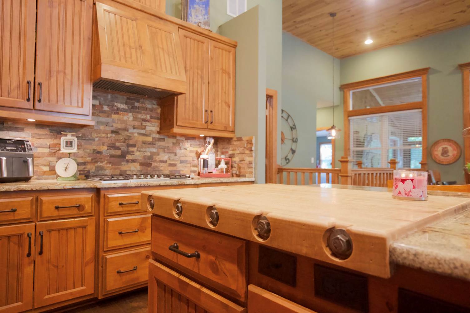 270 Linn Valley Blvd, Linn Valley, KS 66040