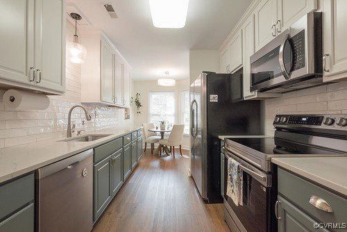 12078 Foxfield Circle, Henrico County, VA 23233