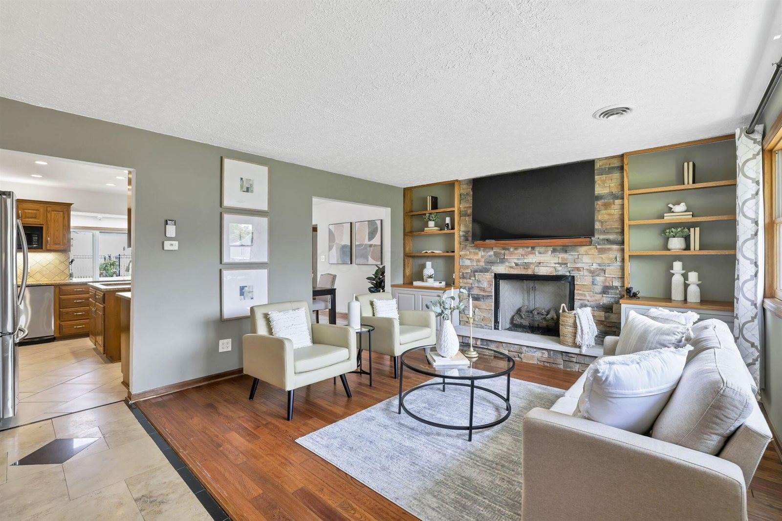 2646 Kenny Lane, Grove City, OH 43123