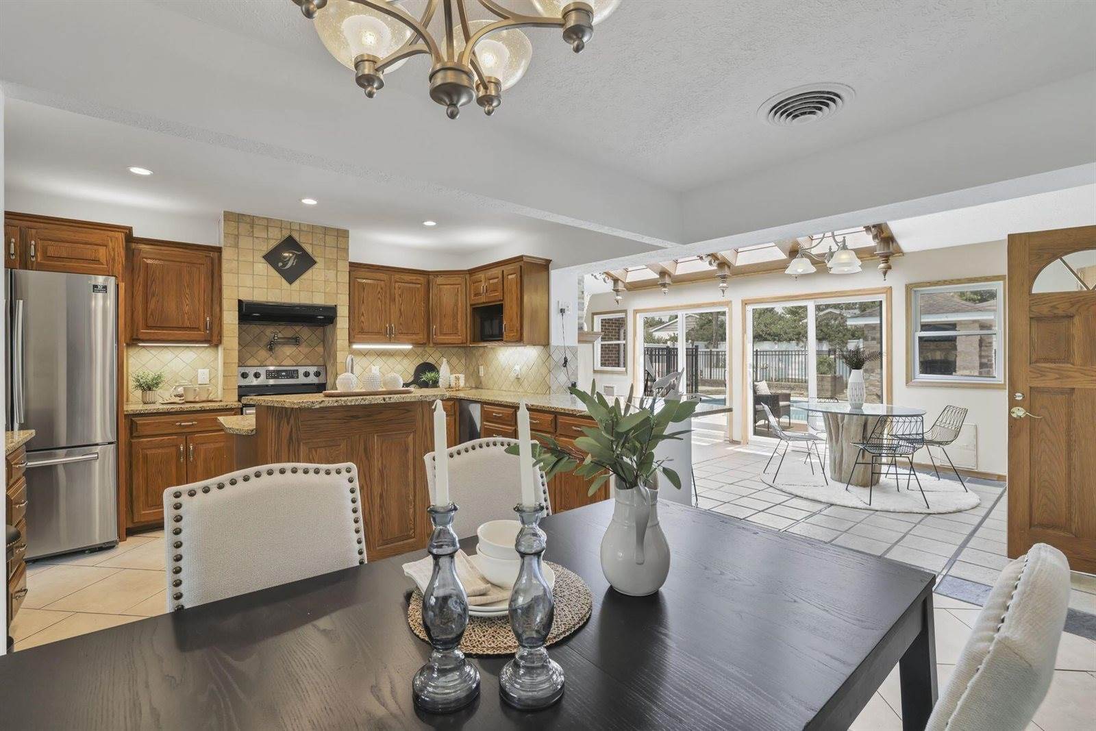 2646 Kenny Lane, Grove City, OH 43123